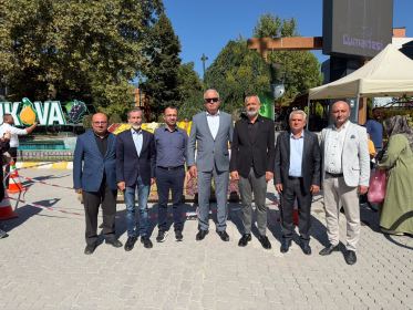 Başkanımız Muzaffer Kabacan, Pamukova Ayva ve Yöresel Ürünler Festivali’ne katıldı - Fotoğraf 5