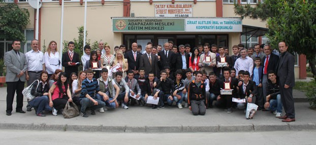 KUAFÖR VE BERBER ADAYLARINA ÖDÜL TÖRENİ