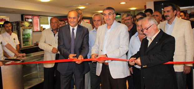 MERAKLA BEKLENEN FOTOĞRAF SERGİSİ AÇILDI