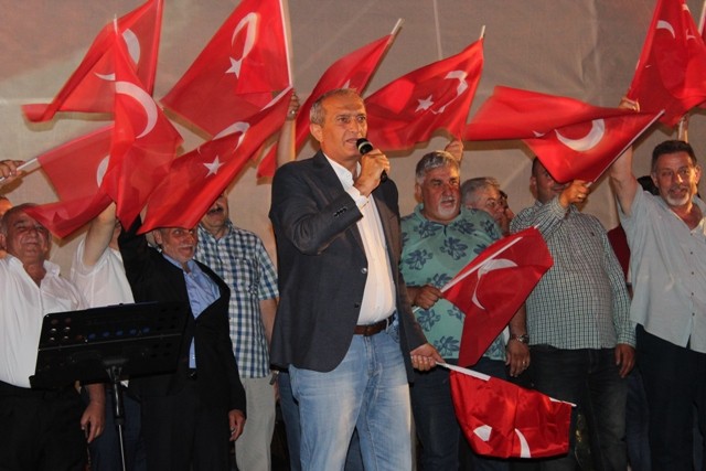 15 TEMMUZ HAİN DARBE GİRİŞİMİNİN YILDÖNÜMÜNDE DEMOKRASI MEYDANINDA TEPKİMİZİ GÖSTERDİK.