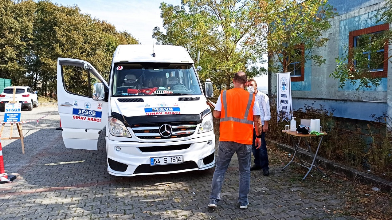 SERVİS ARACI ŞOFÖRÜ SINAVLARI SESOB MESLEKİ SINAV MERKEZİNDE !