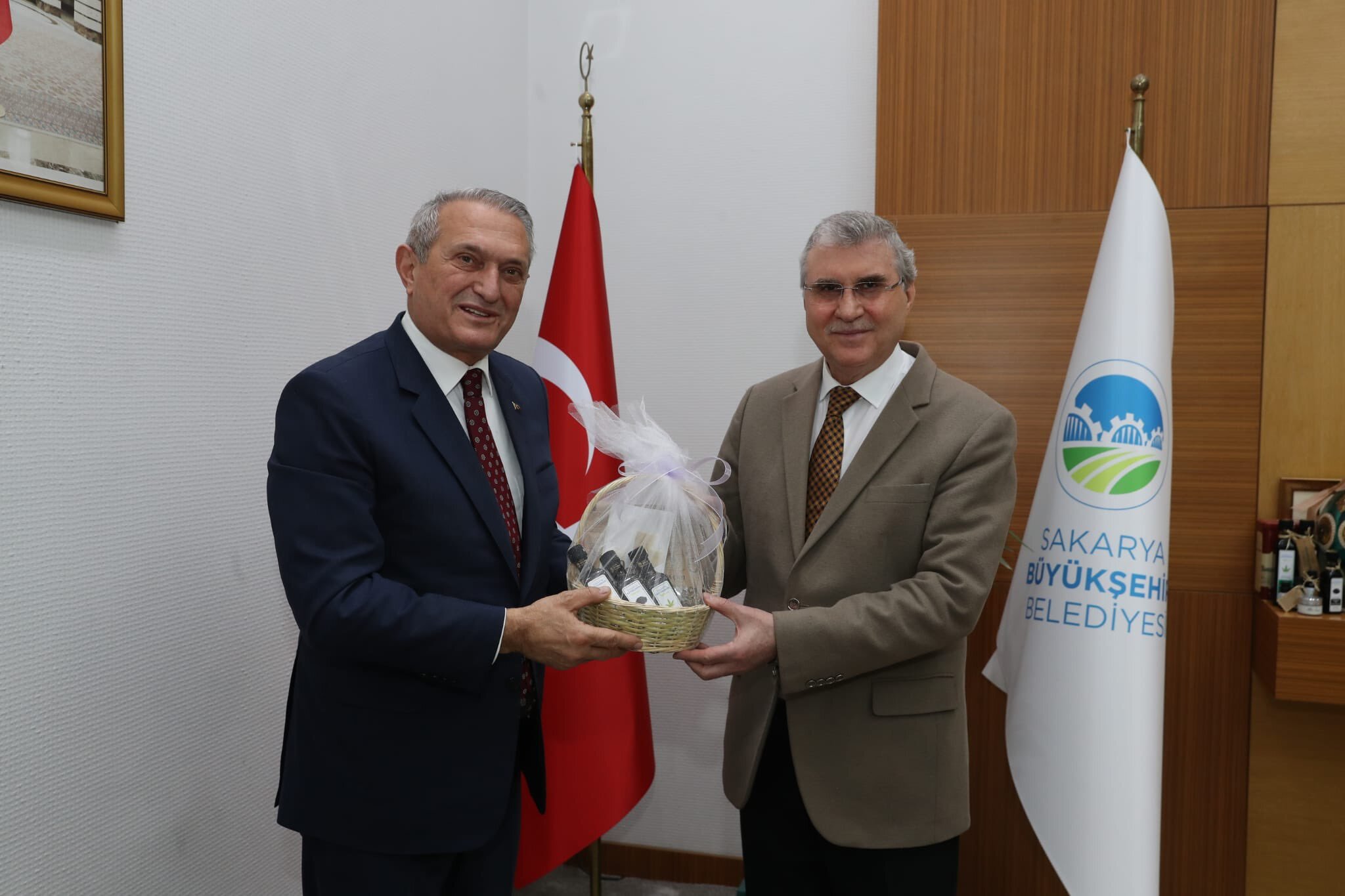 Büyükşehir Belediye Başkanımızı Ziyaret Ettik